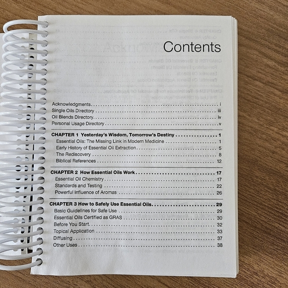 Essential oils pocket reference sixth addition book life science publishing - Picture 3 of 4